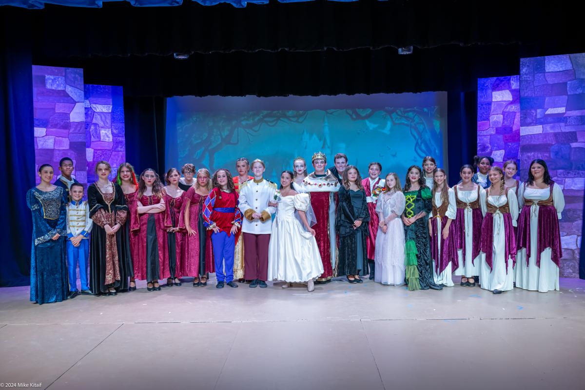 Cast photo for Cinder-Ella